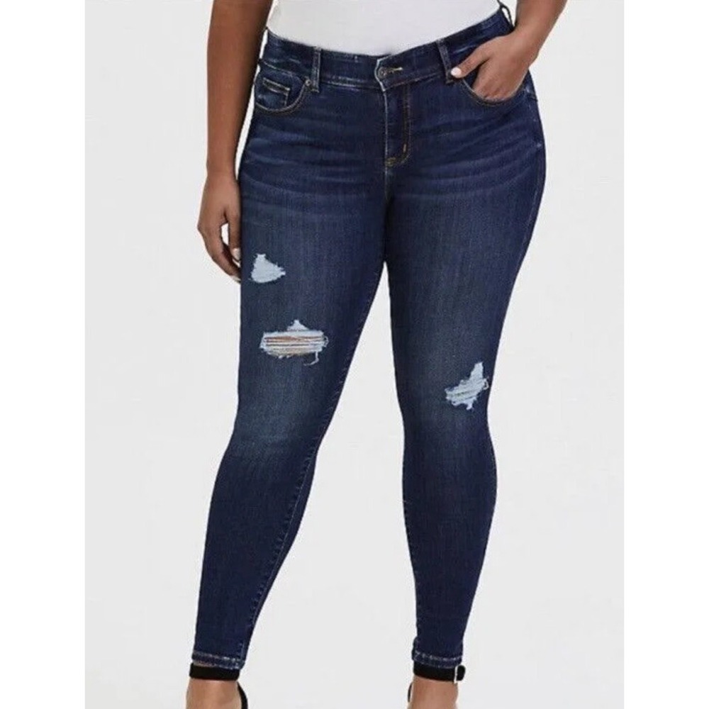 Torrid Bombshell Skinny Premium Stretch Jeans Womens Size 16R Blue Meas. 35x28